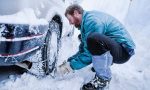 ¿Cómo poner las cadenas al coche?: siete de cada 10 conductores no saben instalarlas