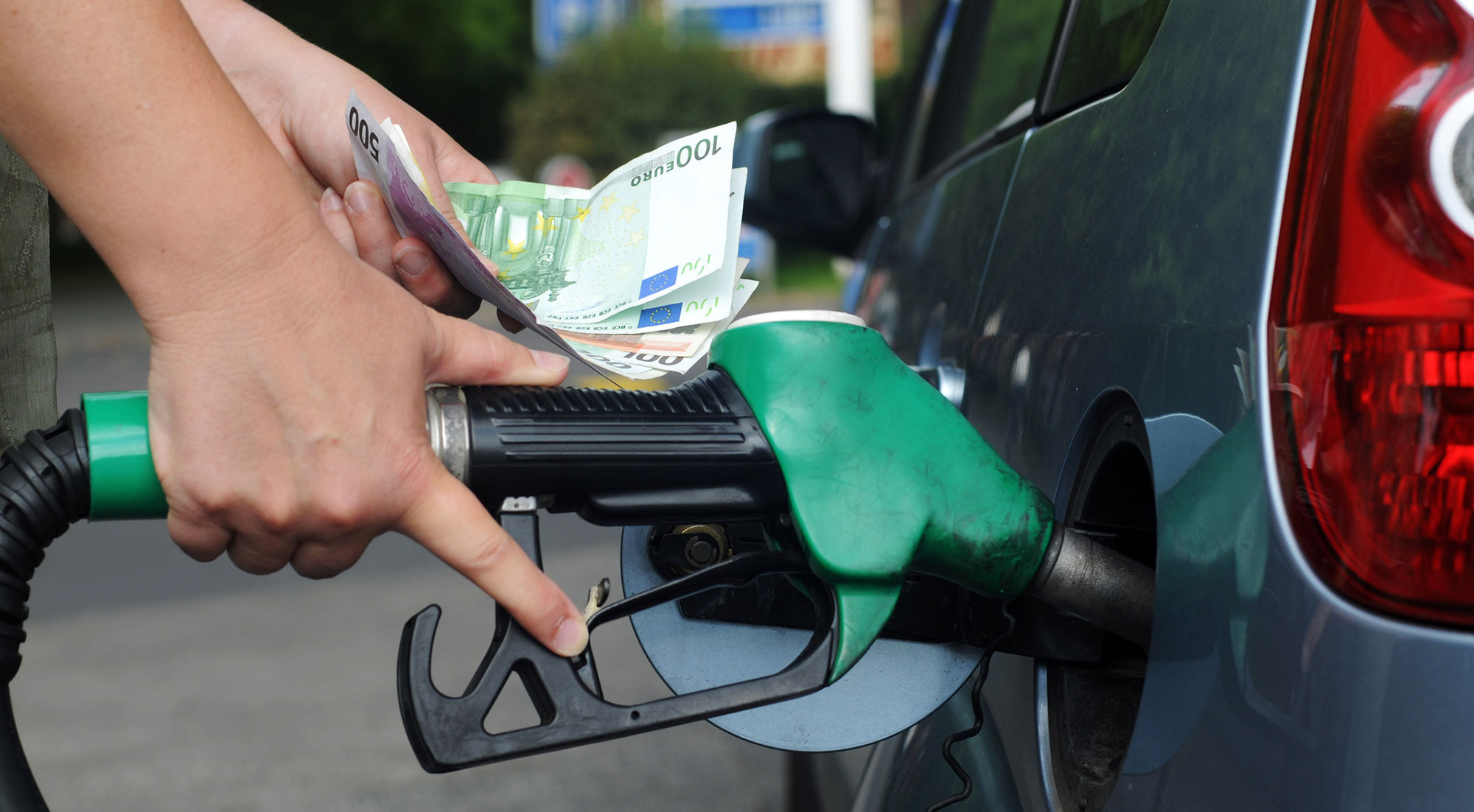 gasolina coche dinero