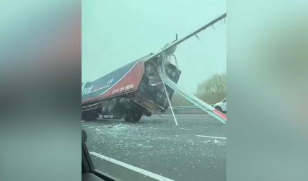 Camión pala eólica